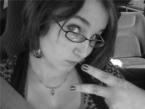 lil_miss_emo's profile picture. 