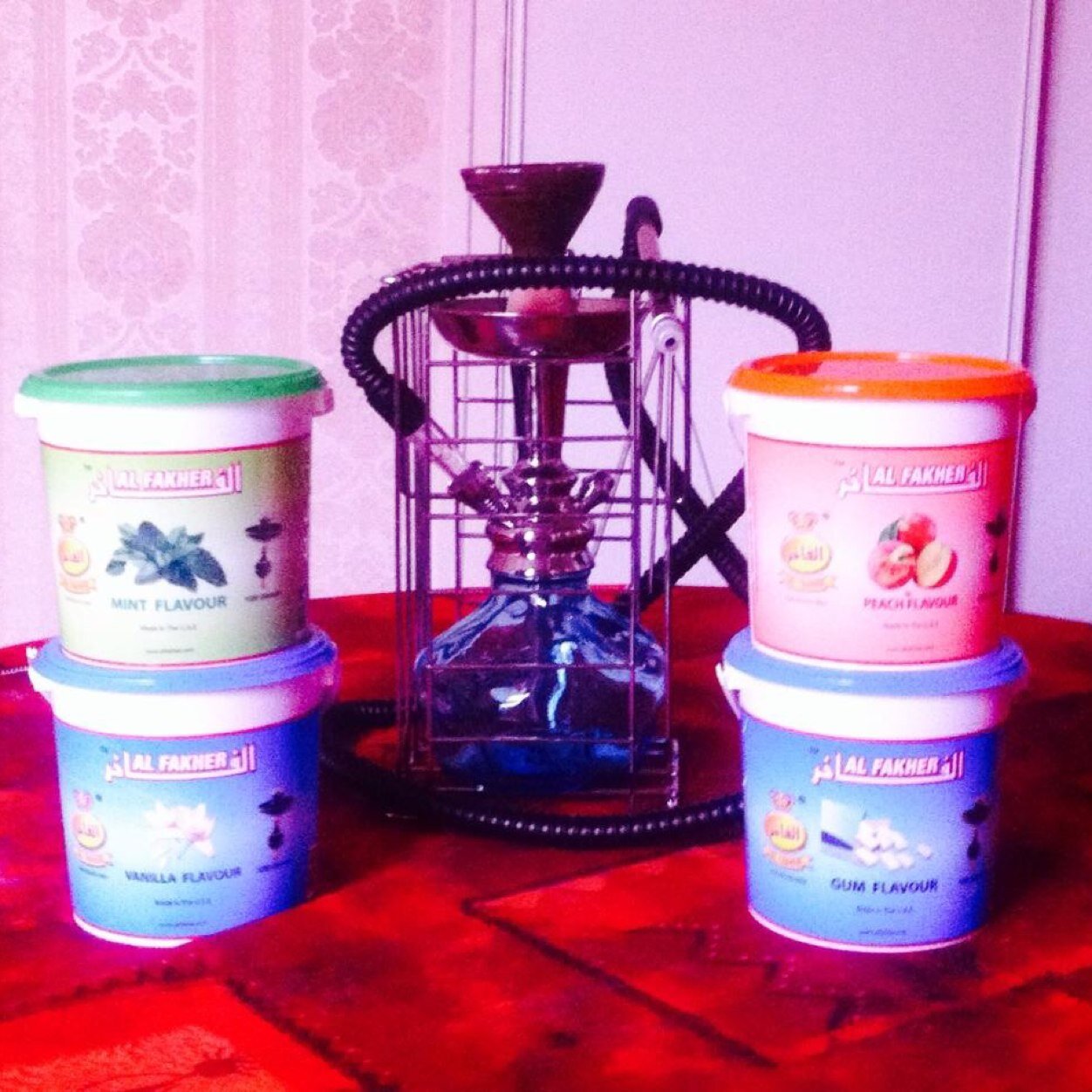 Livraison à domicile dans Paris et sa Banlieue , Menthe, Gum, Vanille, Peche, Pomme, avec possibilité de mélange. Chicha basique +boisson = 10€ 06 98 50 19 93