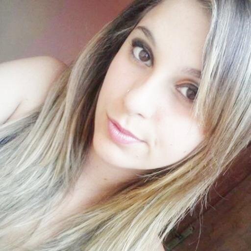 18 anos,Estudante de Educação Física,Sagitariana.
http://t.co/0w5U705P1v
