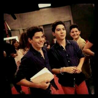 «La perfeccion no existe pero ellos se acercan». Cuenta de Fans Jesus y Daniel. Gemeliers siempre ®