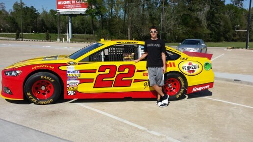 JordanTotten's profile picture. keep it simple and live life one day at a time