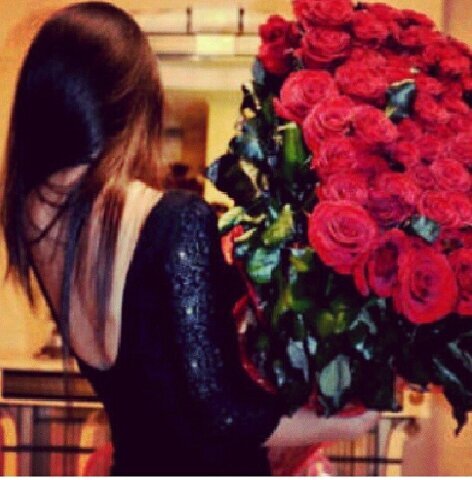 ‏‏لا اغرد والخاص مفتوح..... فيه ناااس كثير تطلب رقمي والي يقرا البايو ويطلب الرقم  مافيه اي تفاهم ..بلوك..