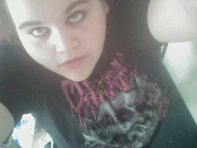 Hey, i love metal and rock. Like a little bit of punk rock. I adore and fan girl abit but eh im 14. Follow me and i'll follow back