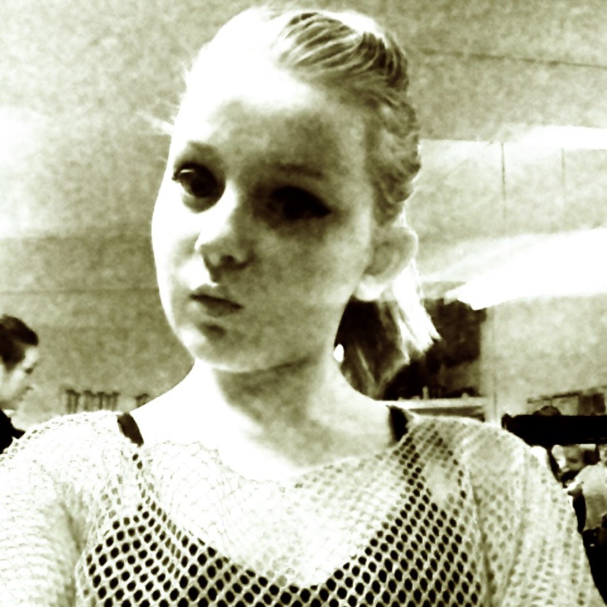 ezzy2014's profile picture. Follow me i follow back