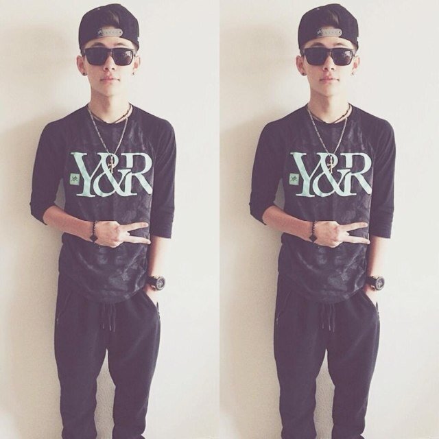 I just gave you a free follow, go follow @carterobsessed she follows back
