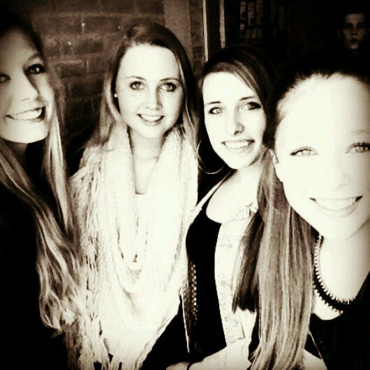 Savannaaahhh__'s profile picture. .....