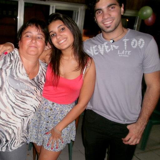 VivuExposto's profile picture. 