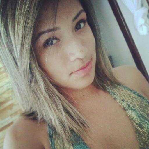 Que o ontem me sirva de Experiência,o amanha me sirva de Esperança...mas o hoje me sirva como o melhor presente...Feliz ano novo...