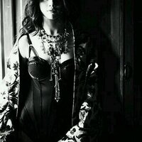 Selena (@falsethatbabe) 's Twitter Profile