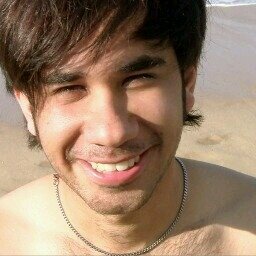 hello this is me admire those who still like to hear music and photography,the football,the basketball and live in