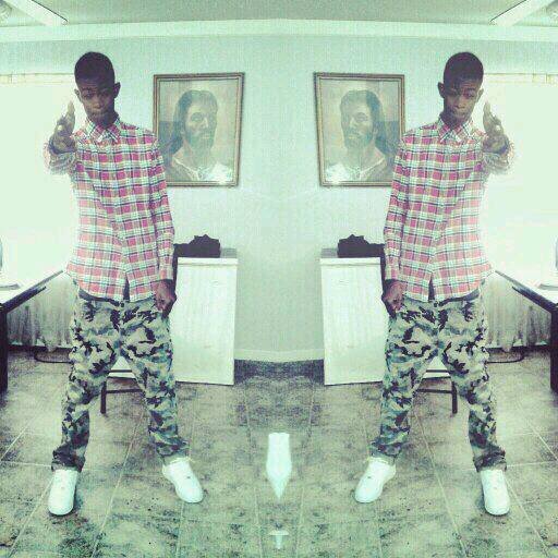 In God I Trust || South Carolina || Rapper || Strives For Greatness || features ? email is : daquansmalls32@gmal.com || FFG || Finesse Fame
