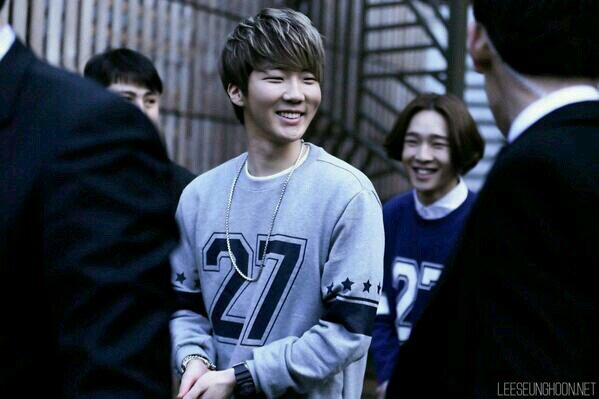 สิงห์ Hip Hop รุ่นเล็ก LEE SEUNG HOON  จาก TEAM A  WINNER !!! แฟชั่นนิสต้าตัวจริง #92line  #JUSTBOTH  #NOTREAL 7.11.13