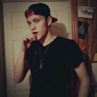 yo its the og t double j r the 32nd best looking man in mountcalm country, owner the sweetest sideburns known to man!