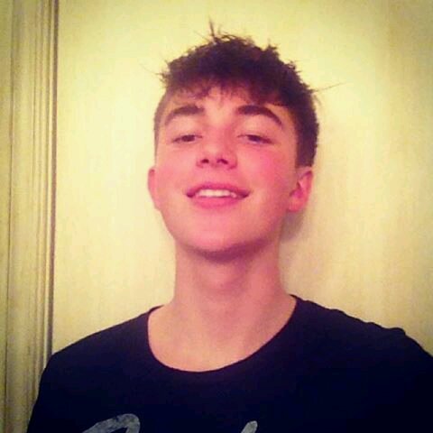 Greyson's legal wife but still in a relationship w DJS :D ♥ | Dancer | Singer,Maybe? :D| i adore F O O D | follows you back | ima ENCHANCER xx frvr ▲▼