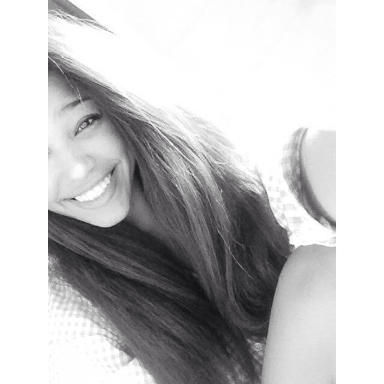 Hi; Instagram: xChelzx