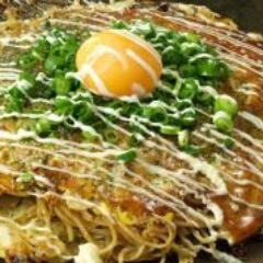 広島市荒神町の路地裏(広島駅〜マツダスタジアム区間)にあるお好み焼き・鉄板焼き屋「ゑ-den」(えでん)です。
昼はお好み焼き、夜は居酒屋チックにおくつろぎ頂けます。
広島駅付近にいらっしゃった際には、是非お立ち寄り下さい。
