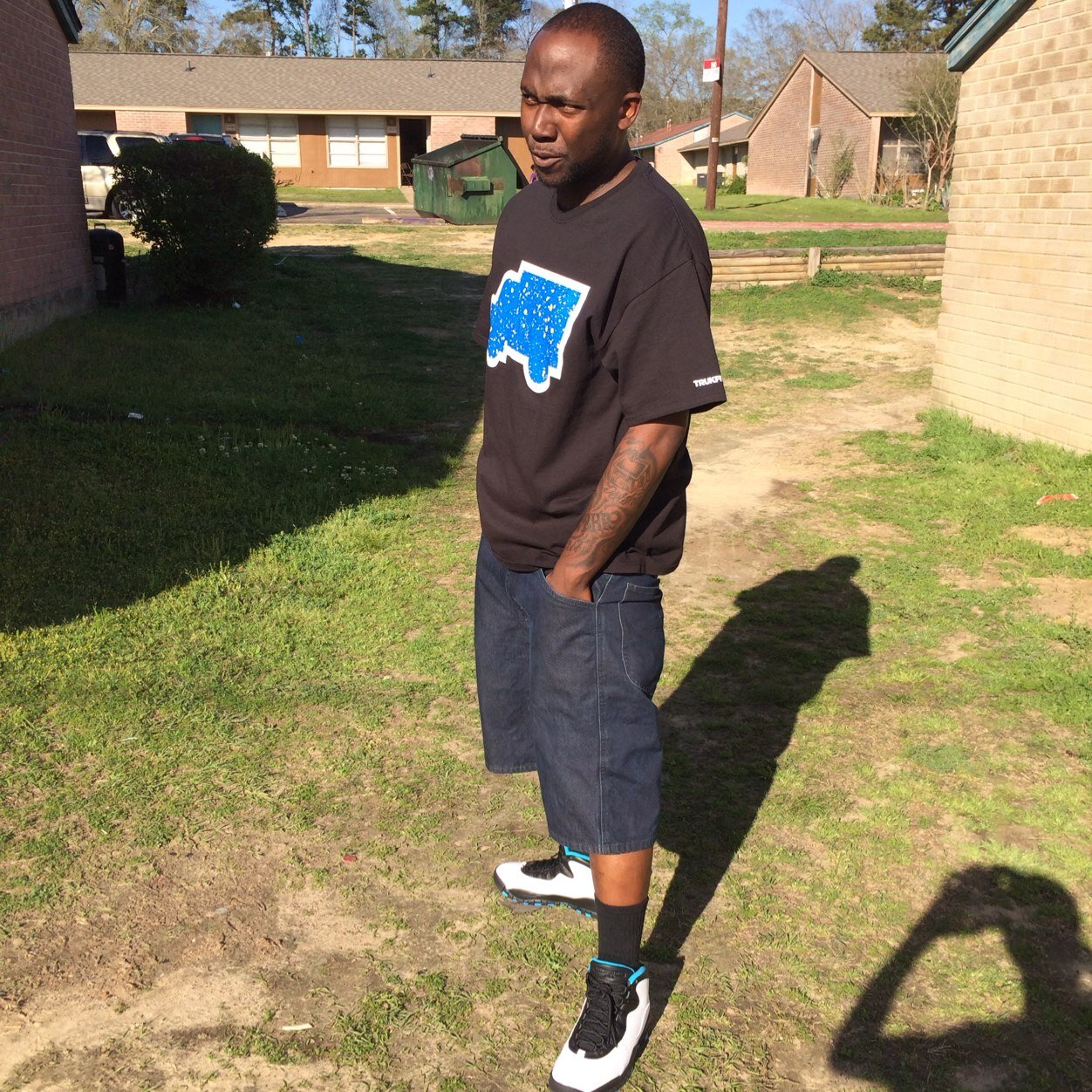 Sunny_Goldchain's profile picture. Official page of Bell House records artist Akshun. On the road to success. At #sfa getting to the money #ScrewHead 4life