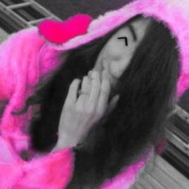 draupnir's profile picture. Langhåret og svartkledd grammatikknazist fra beste vestkant - med en fetisj for riksmål, sarkasme, unge kvinner og sort humor.