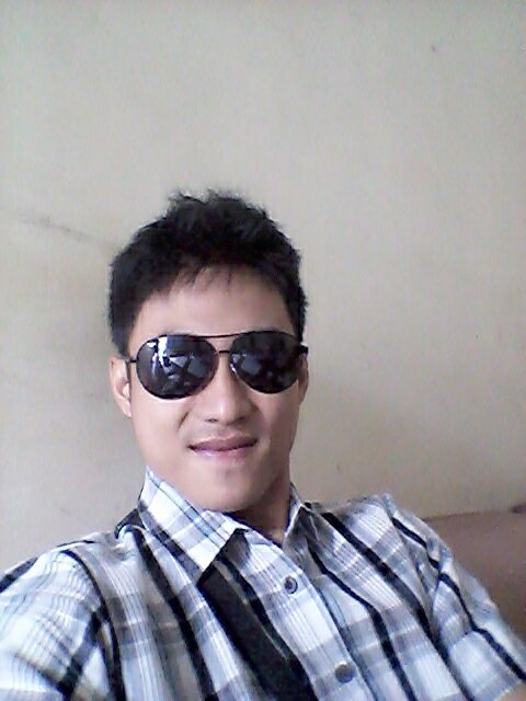 poncogilberto1's profile picture. Amat tergila gila dgn musik Dream Theater, Mr big, Paul Gilbert, John Petrucci, John Myung, Joe Satriani, Billy Shehan, Yngwe Malmesten, The Beatles.