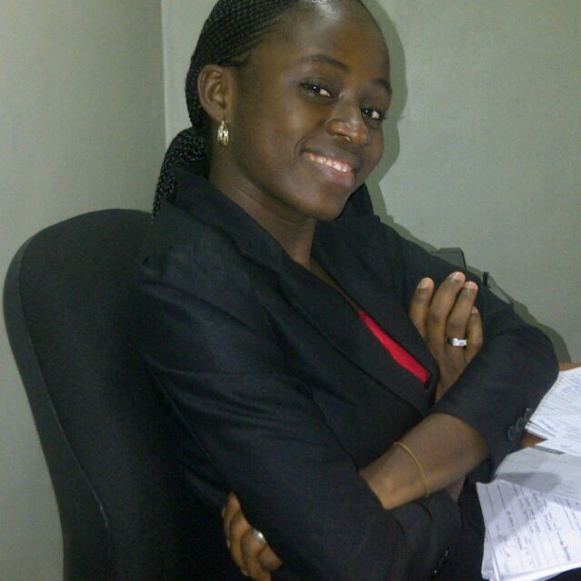 seunlag's profile picture. Are u broke and need info on how to break free. Tweet me and u will get a solution