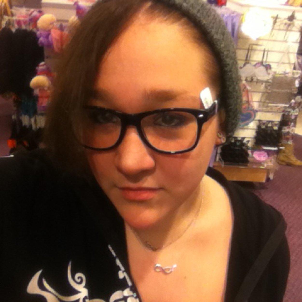 Hi im riley i love bands im weird im a dork but thats me lol i guess im cool but thats up to u meow im a kitty ill ttyl satan is calling me byezzzz^_^!!!