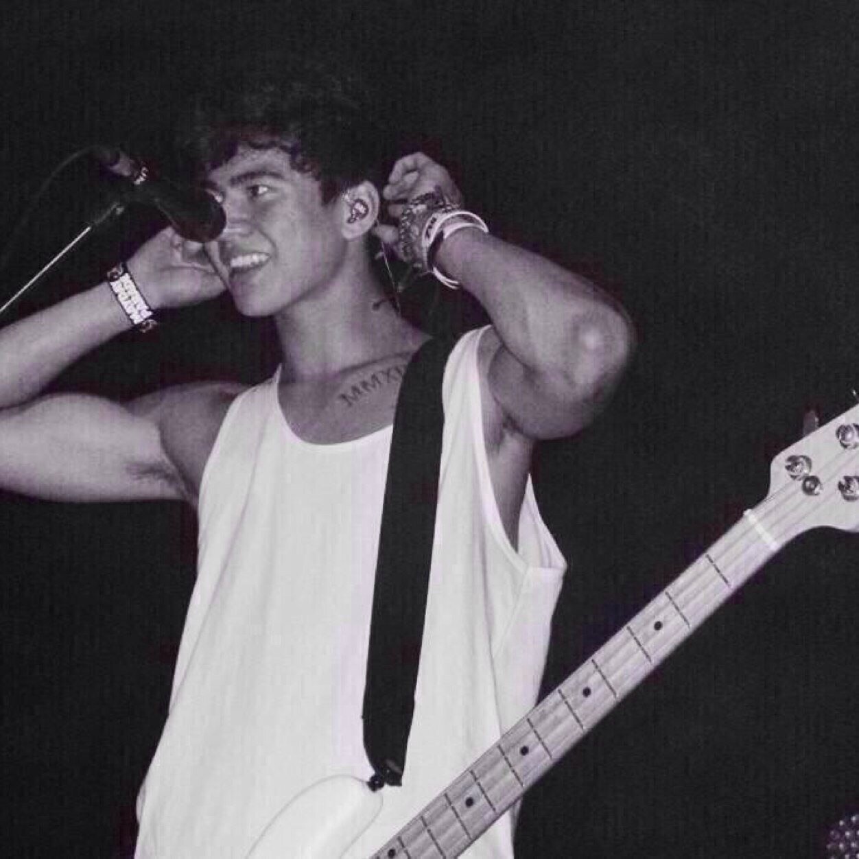 Snapchat Edits + more(: 
Co-owner needed.
