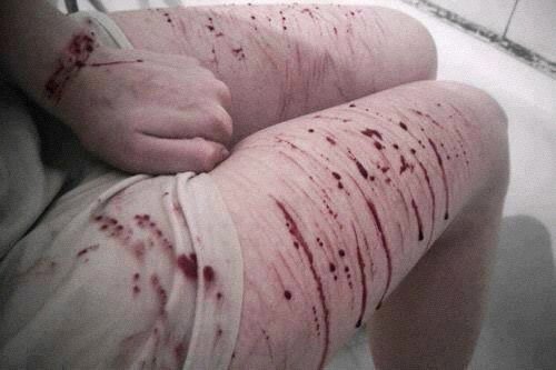 esta_mi_vida's profile picture. Lo que me anima? Cantar y la musica. Una vida de mierda, bienvenido a mi mundo...