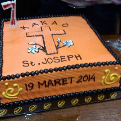 Official Twitter for KMK St.Yosef FISIP UB a.k.a KAKAO (Keluarga Katolik Orange)/ Kita bukan sekedar organisasi tapi kita adalah keluarga :D