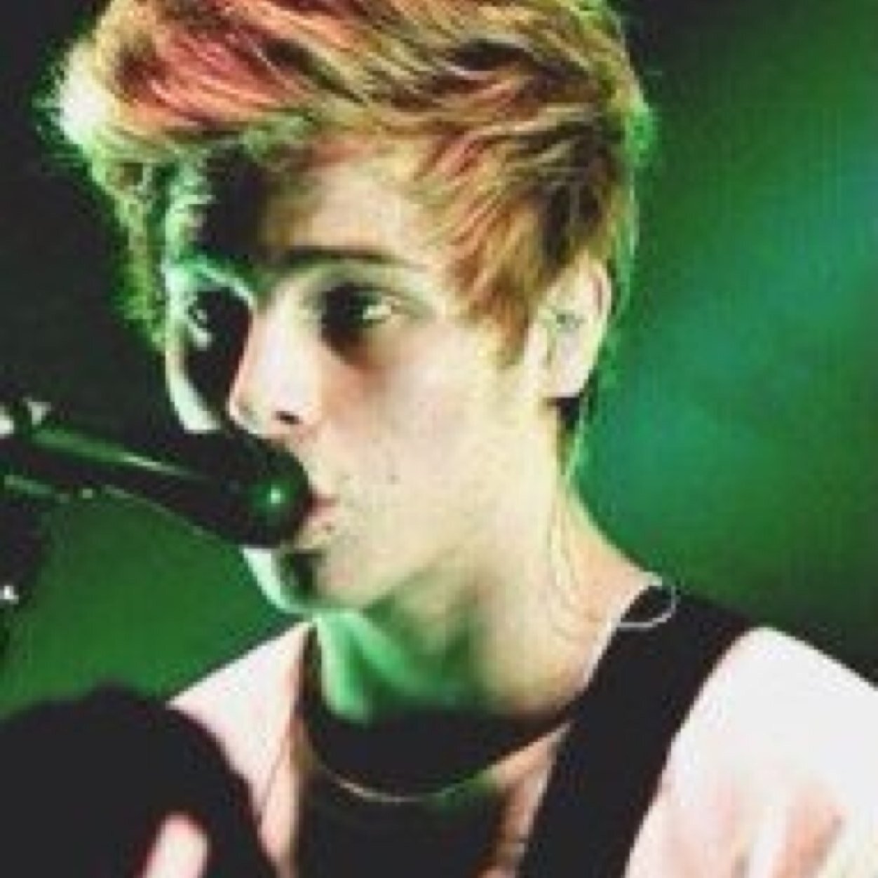 im about as punk rock as 5sos