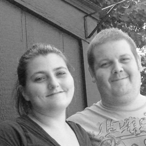 Mom of 3, wife, coupon lover, yankee fan, avid book reader, love samples, walking dead fanatic, College student for Ohio University