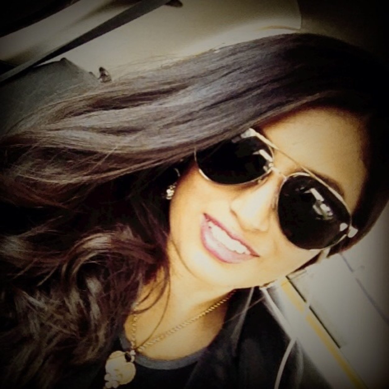 s4manthav's profile picture. Colombian Girl :) usually #traveling #inthesky Love me or Leave me