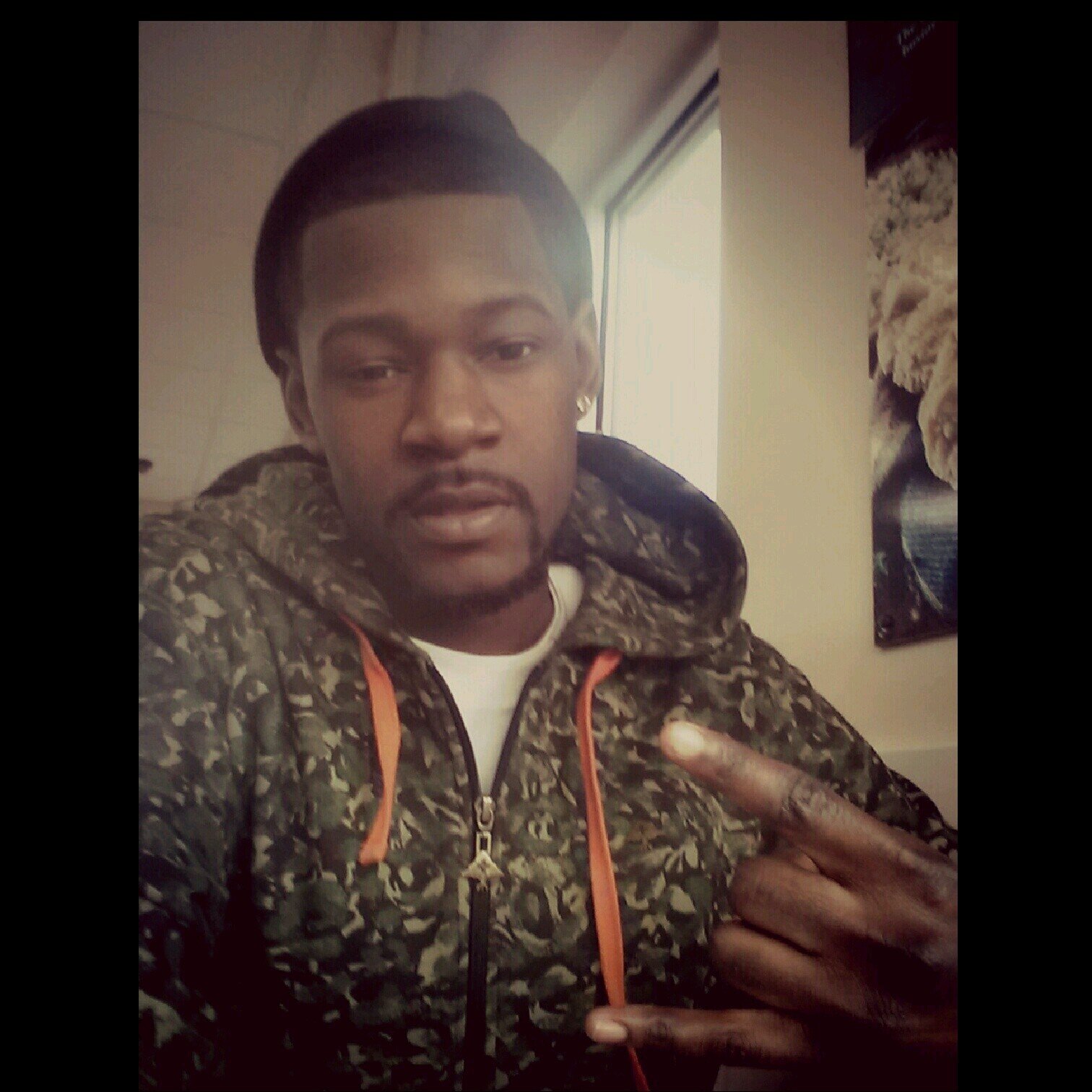 Keep Erthing Str8 forward , Stay True to myself ! Money is the Motive  ! #RCG