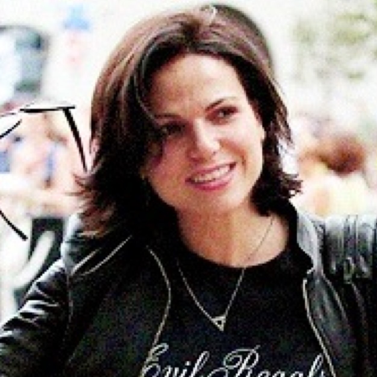 Mayor of Storybrooke and in a relationship with my Saviour, @Inelegant_Emma. #SingleSL #OUAT #Taken