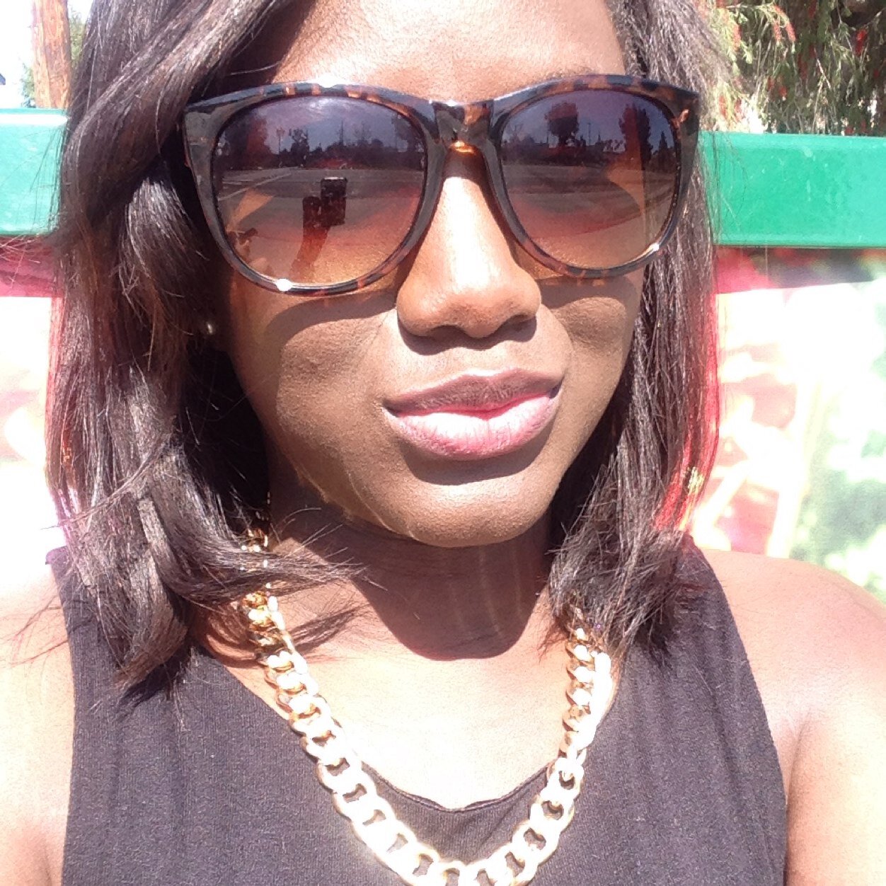 My faith is my shield and Allah is my protector #team221
Instagram: sokhna_ds