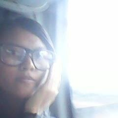 Jadi diri sendiri itu susah, Jadi orang lain itu gak mungkin. Terus aku harus jadi apa ??.i'm YL INA ♥‏