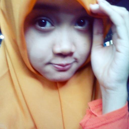 Cowok tau harus ngegombal ke siapa ;)