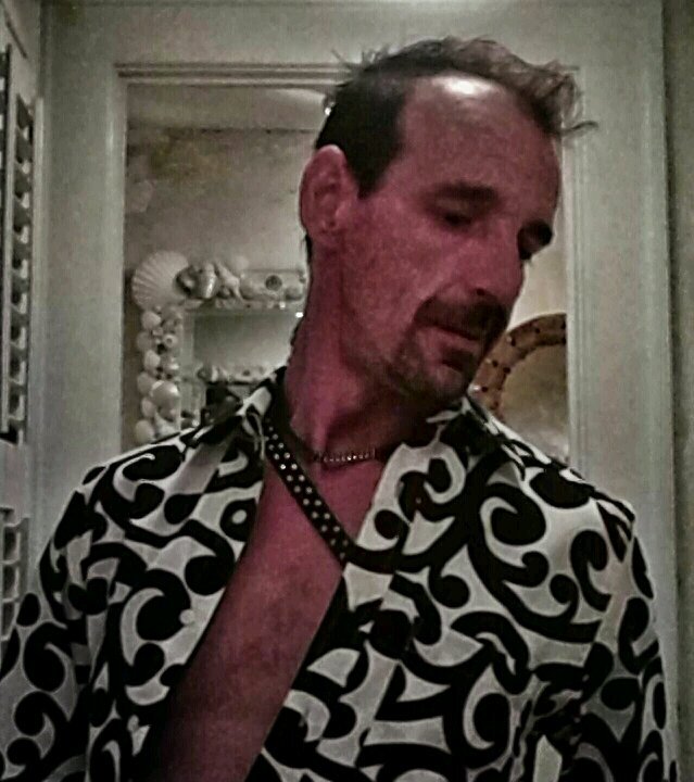 #YEEHAW Aspiring rock star by night Real Estate Artist by day