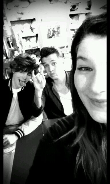 follow @SamanthaUnionJ & @beckymarieUJ