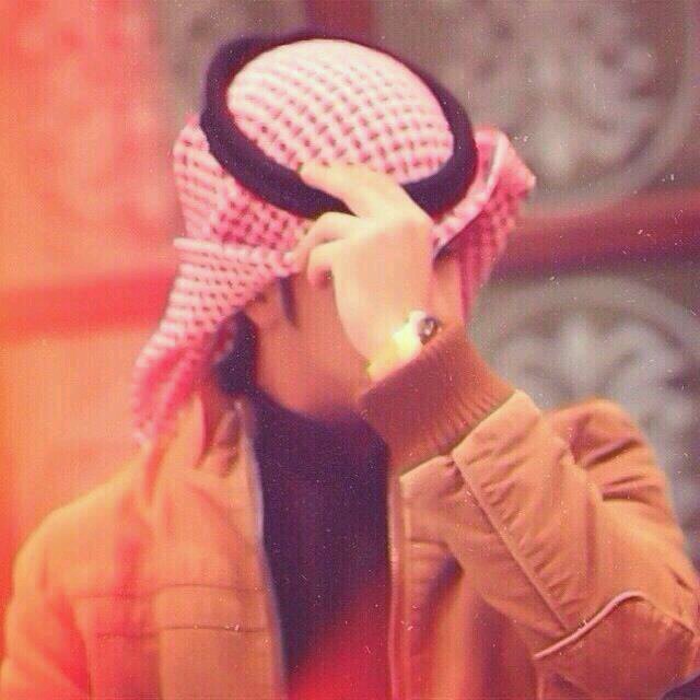 ‏‏من طيب اصلي م طعنت بقفاهم 
 رغم انهم *بالقفى* م قصرو بي ... ً