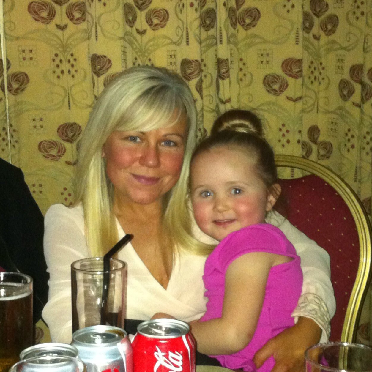 live in Newcastle with my husband and 3 gorgeous kids. work as a learning support assistant at a specialist college and a nursing assistant for the nhs