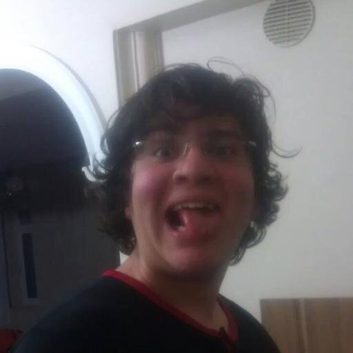 castielmania's profile picture. Teklif var, ısrar yok...