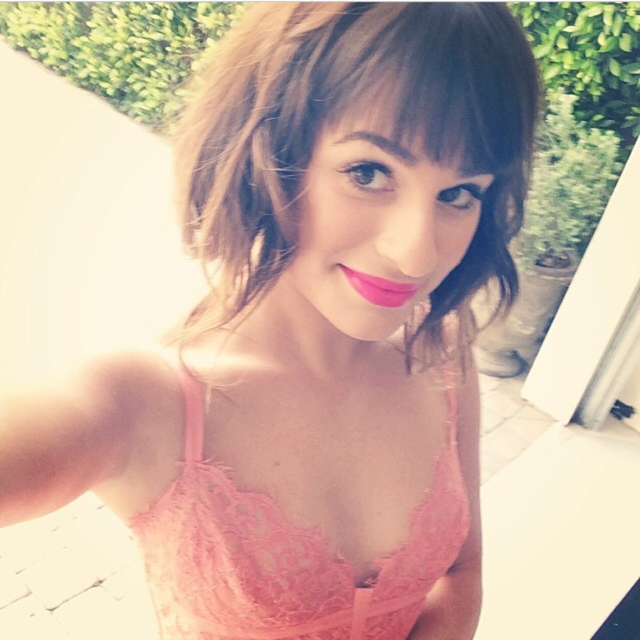 follow @sellyxgxmez please and ask her for follow back, i love you babe.
