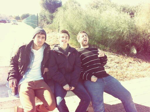 21, Gallego, colchonero. Alumno de la Escuela Naval Militar (Marín). Ser el segundo es ser el primer perdedor. P175 ❤
