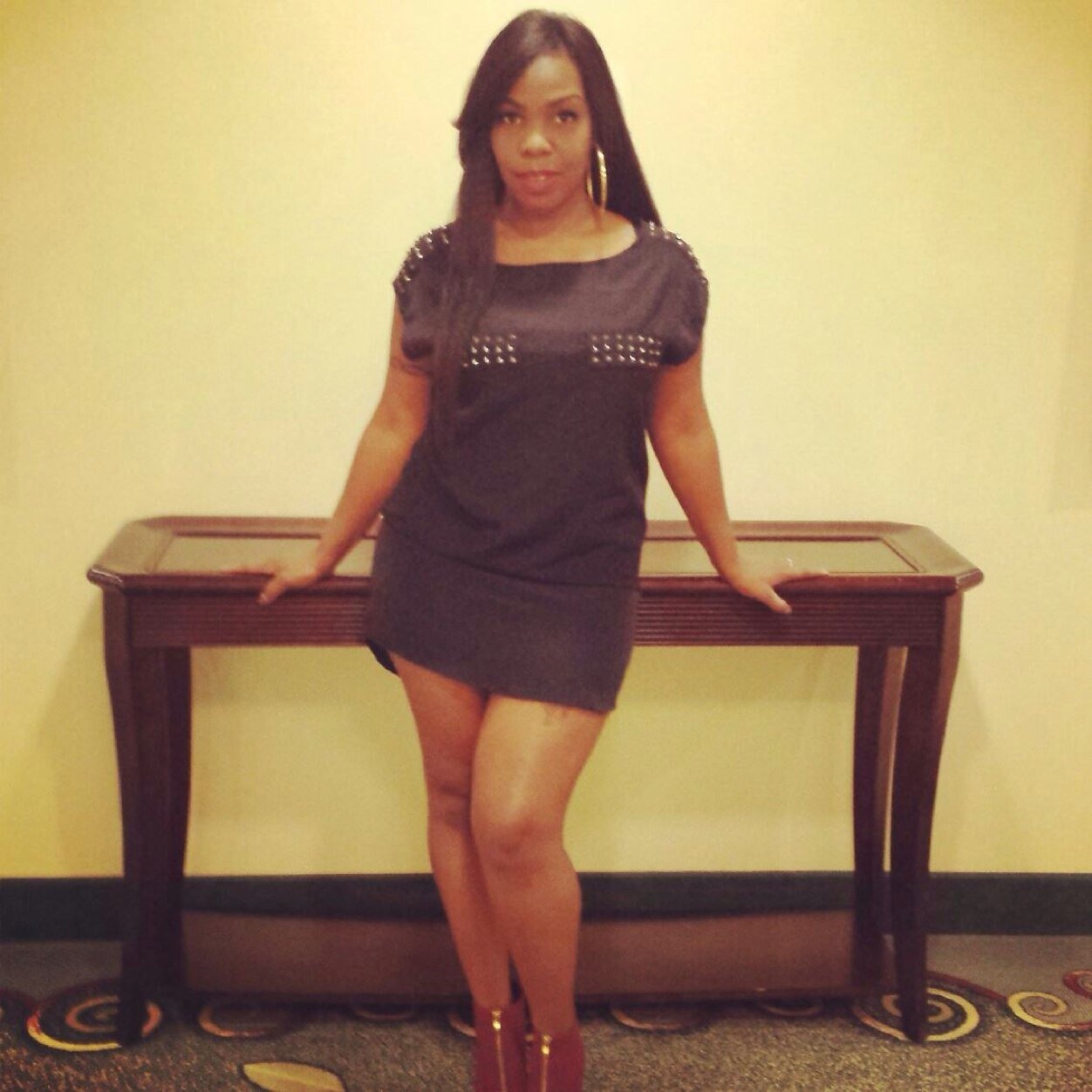 PrettyBrown_220's profile picture. How FAYE doin? I'm SURVIVIN! #teamSTFU #teamME ✌ DON'T ASK ME TO FOLLOW BACK! #rebel