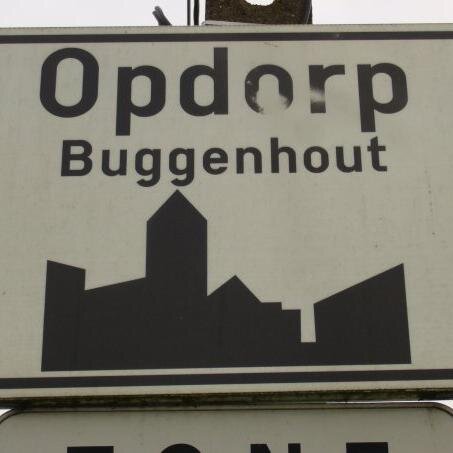 Middelpunt van Vlaanderen   /   2.193 inwoners   /   3,7 ha groot Driesplein   /      Account made by RonaldvGemerde
