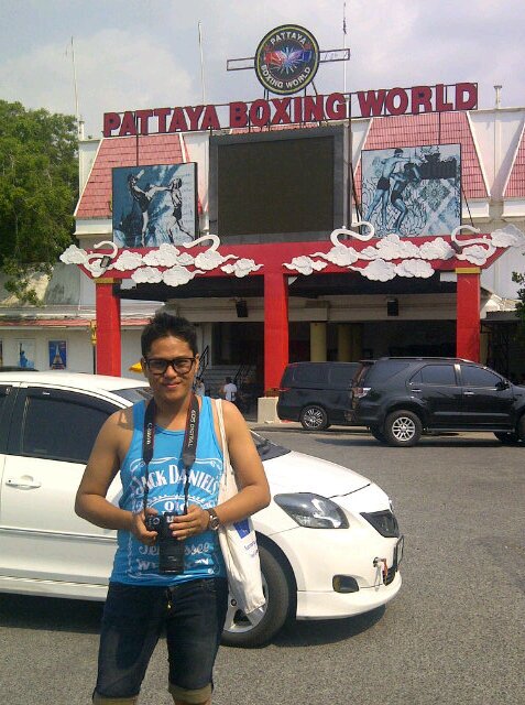 adealgi's profile picture. 