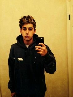 Free follow from @lukesorgvsm                                                                                    I follow back if you ask xx