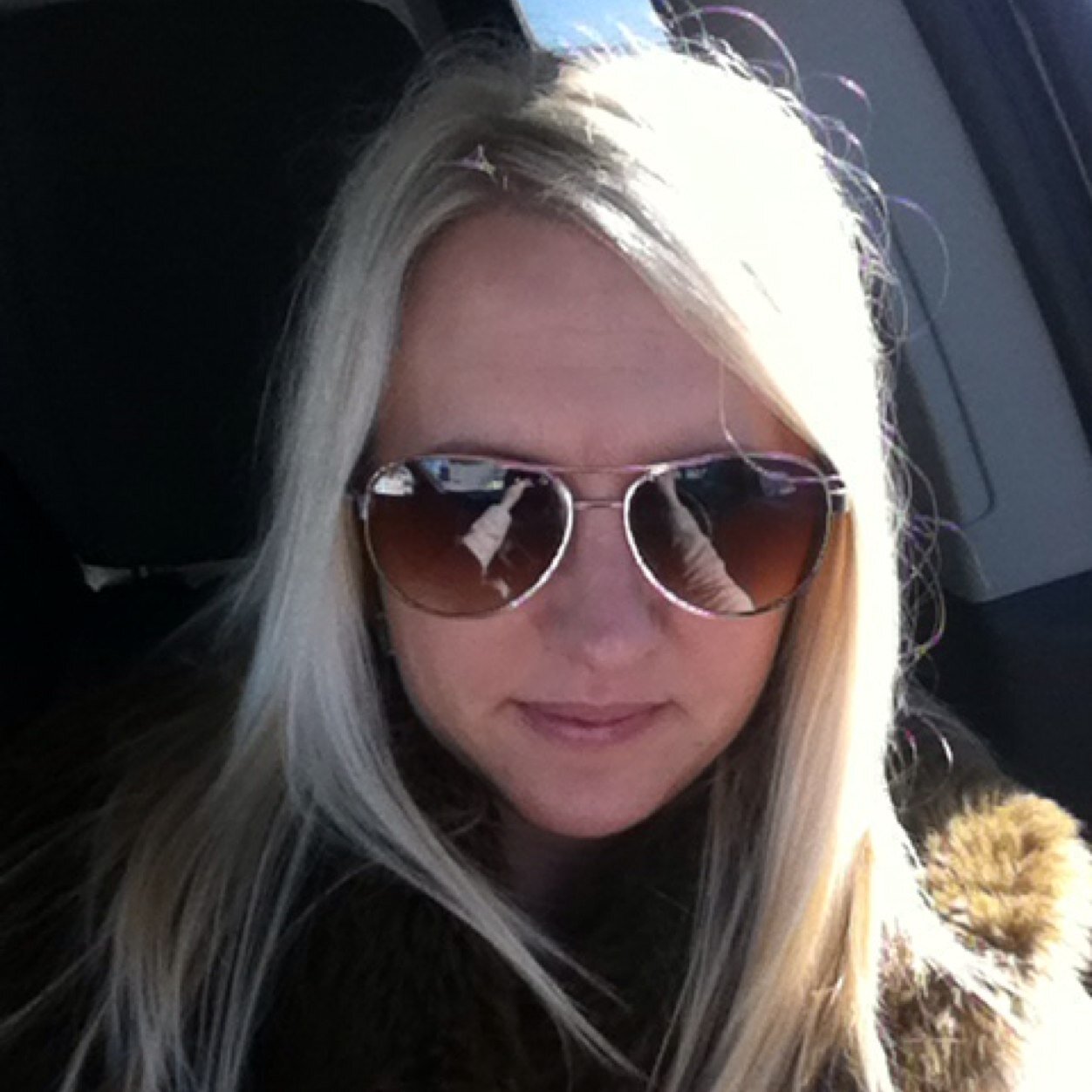 Flooring Specialist  Designer Mom