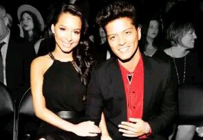 Always Support @BrunoMars And @JessicaCaban