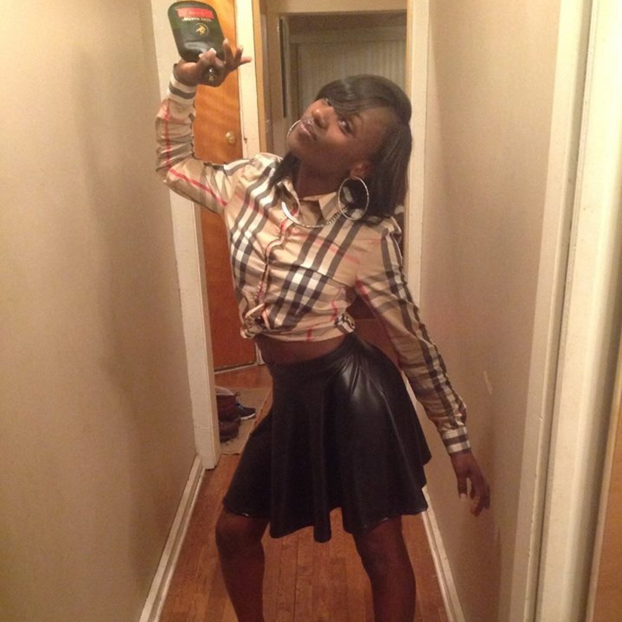 Hard Working Independent Bitch , Dntt Need Or Wantt For Shit !
 Thee Female Yungnn